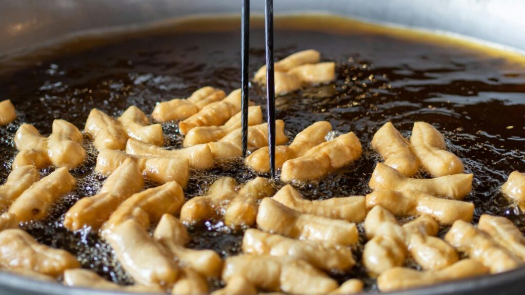 Frying White Yams for a Crispy Snack