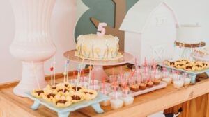 Read more about the article Daisy Cake The Charming Cake That Brightens Any Celebration