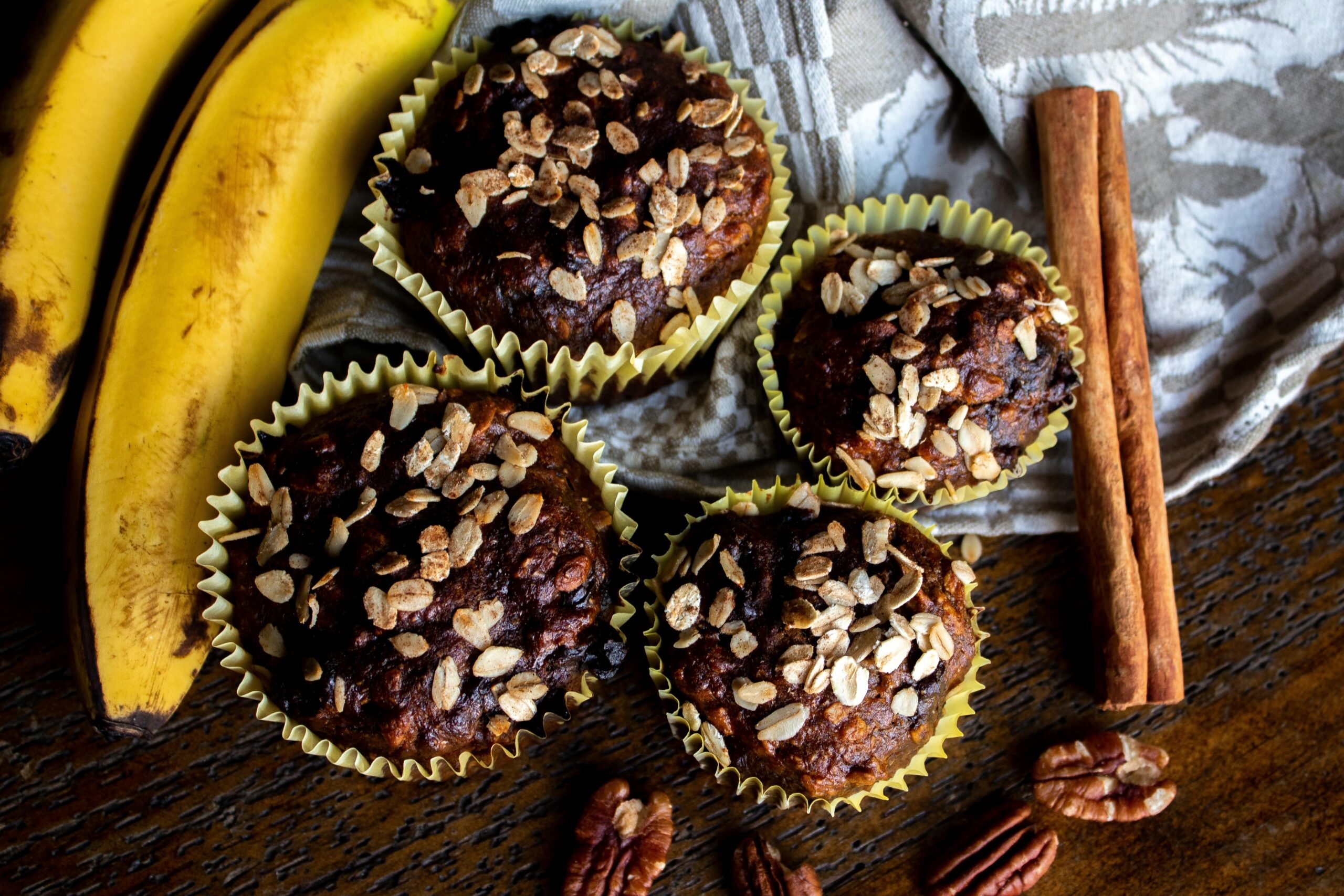 Read more about the article Banana Cupcakes Your New Favorite Easy Baking Treat